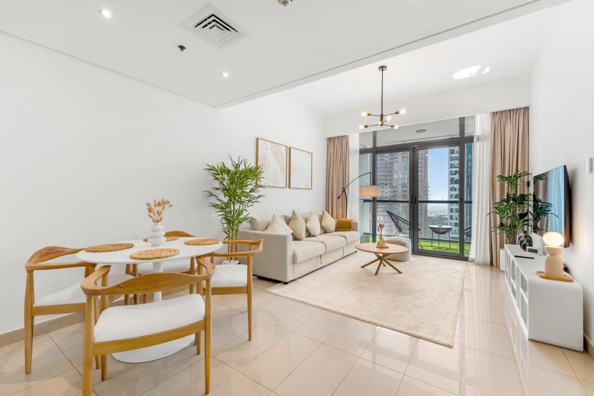 Waves- Cozy 1br Lakefront In Jlt Apartment