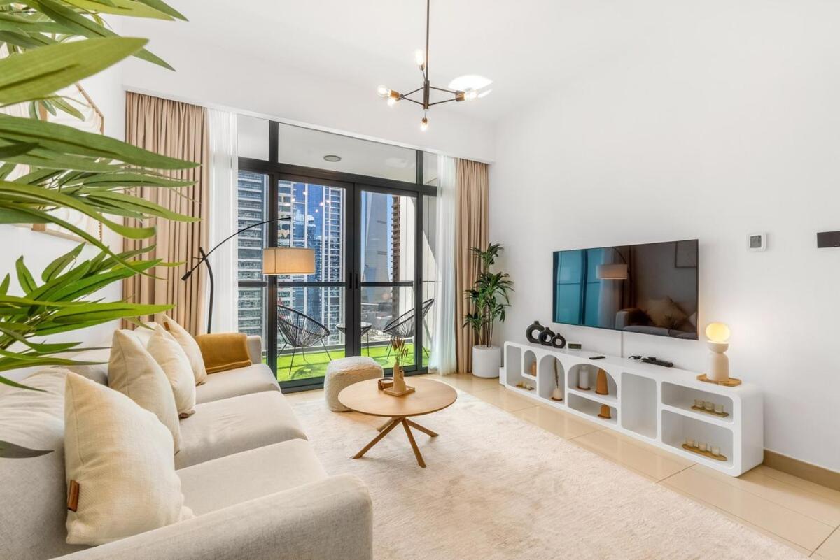 Apartment Waves- Cozy 1br Lakefront In Jlt *